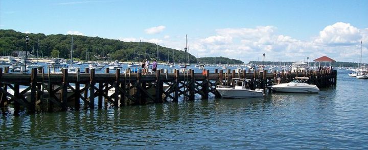 800px-Northport_Dock