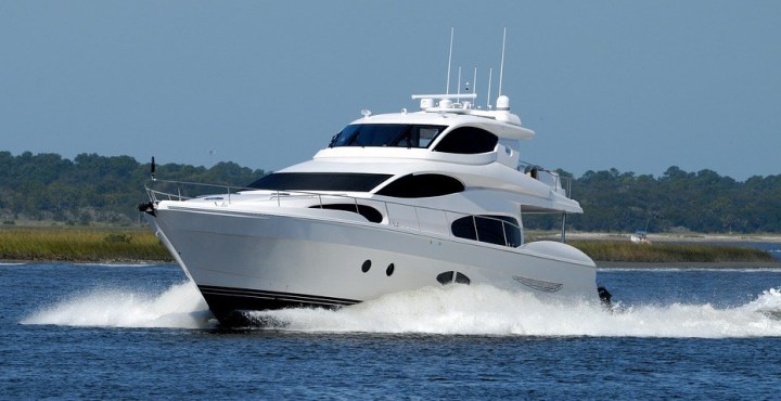 luxury-yacht-2431471_960_720